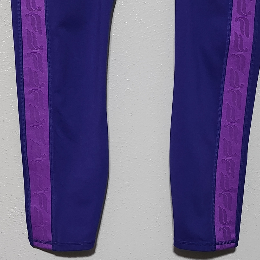 FABLETICS Define Powerhold Womens Medium Purple High Waist 7/8 Leggings Workout - Picture 7 of 16